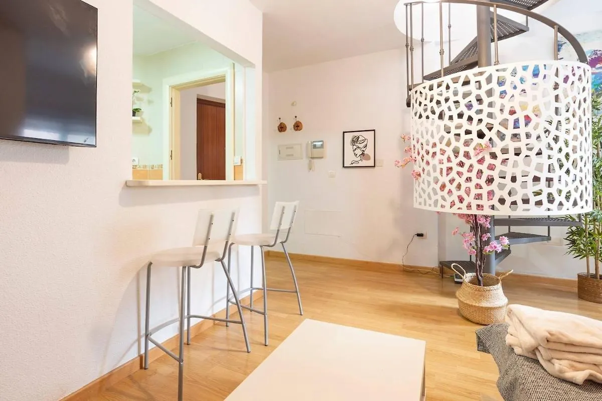 Διαμέρισμα Chic Penthouse With Large Rooftop Μάλαγα